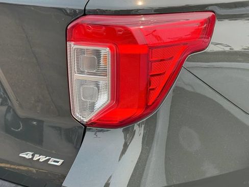Certified 2023 Ford Explorer XLT w/ Equipment Group 202A AWD/4WD image 31