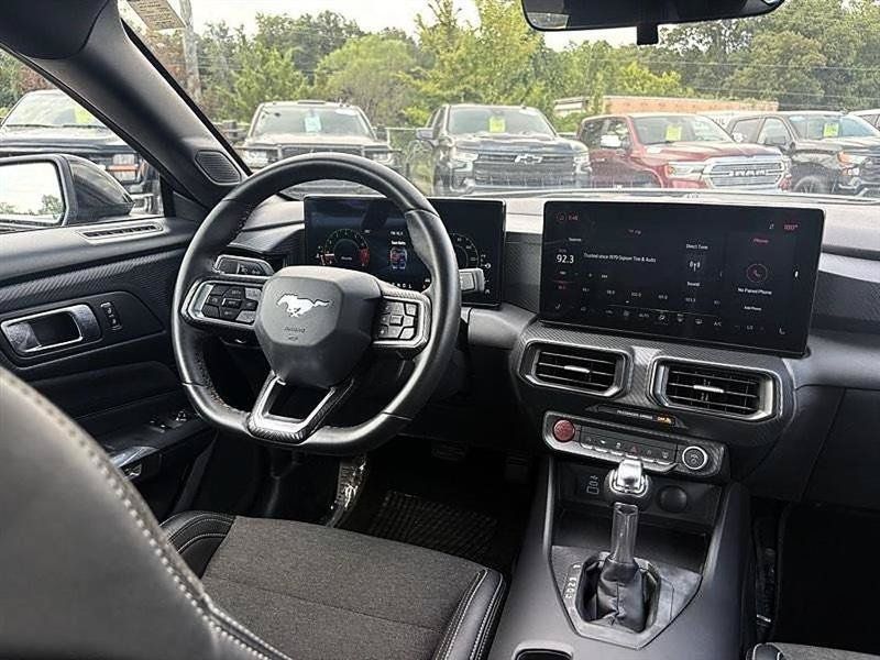 Used 2024 Ford Mustang Coupe RWD image 33