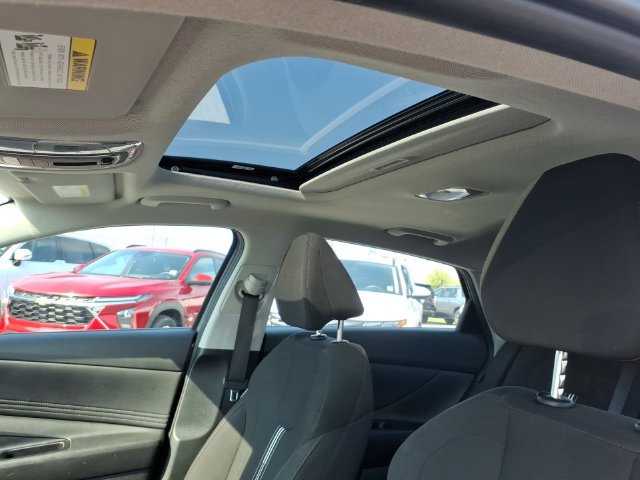 Used 2024 Hyundai Elantra SEL w/ Convenience Package FWD image 15