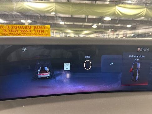 Used 2024 Lincoln Nautilus Premier w/ Equipment Group 102A image 15