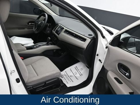 Used 2016 Honda HR-V LX image 17