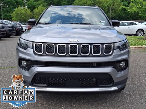 Used 2023 Jeep Compass Limited w/ Sun and Sound Group AWD/4WD image 2