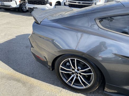 Used 2017 Ford Mustang GT image 18