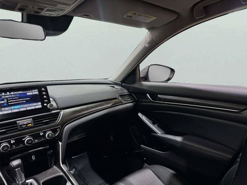 Used 2020 Honda Accord EX image 45