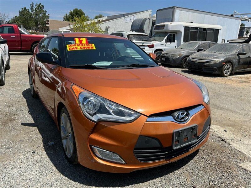Used 2017 Hyundai Veloster FWD image 38