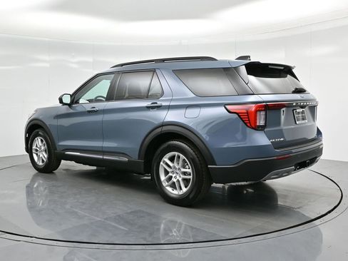 Used 2025 Ford Explorer Active image 7