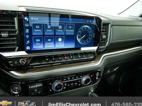 Certified 2022 Chevrolet Silverado 1500 RST w/ Convenience Package II AWD/4WD image 13