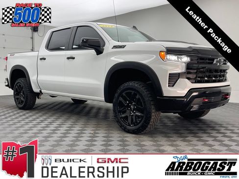 Used 2024 Chevrolet Silverado 1500 LT Trail Boss w/ Convenience Package II AWD/4WD image 1