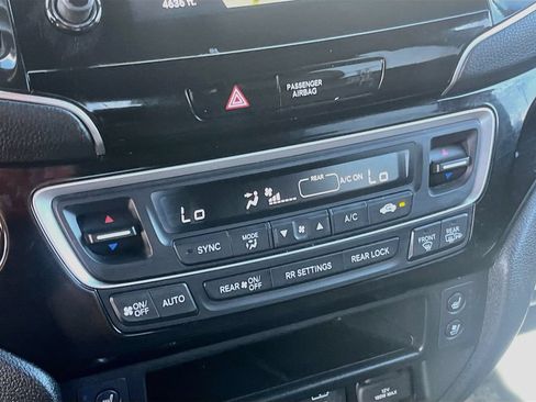 Used 2025 Honda Passport Black Edition image 16