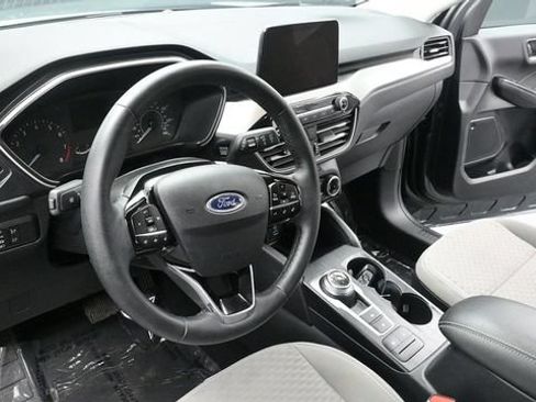 Used 2022 Ford Escape SE w/ SE Sport Appearance Package AWD/4WD image 17