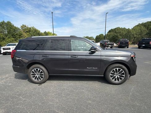 Used 2025 Ford Expedition Platinum AWD/4WD image 19