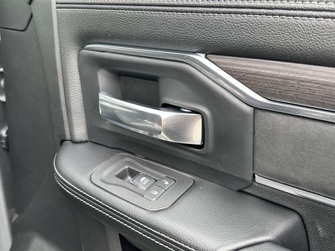 New 2026 RAM 2500 Laramie w/ Night Edition AWD/4WD image 17