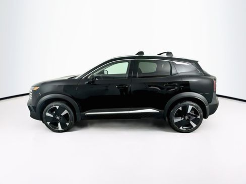 Used 2026 Nissan Kicks SR w/ Cold Weather Package FWD image 4