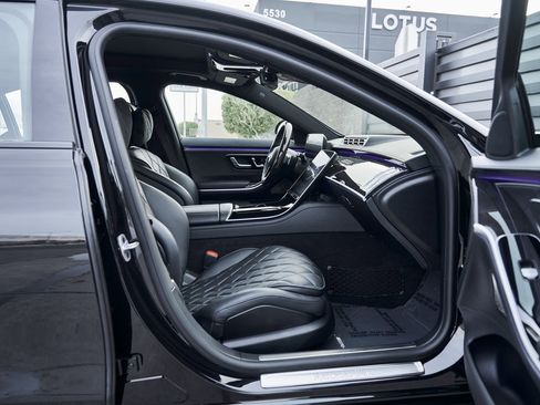 Used 2024 Mercedes-Benz S 580 4MATIC Sedan w/ AMG Line image 26