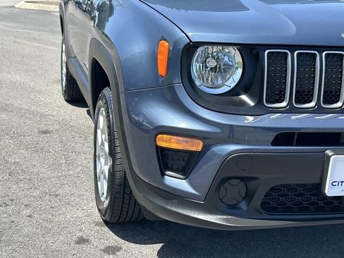 Used 2023 Jeep Renegade Latitude AWD/4WD image 11