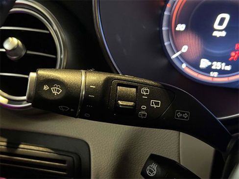 Certified 2022 Mercedes-Benz GLC 300 4MATIC image 25