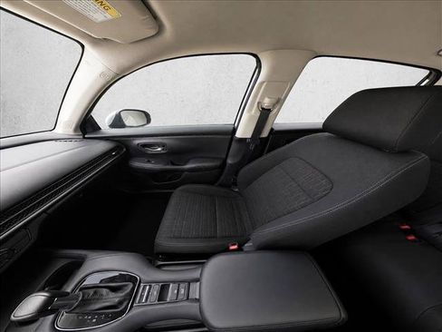 Used 2025 Honda HR-V LX image 14