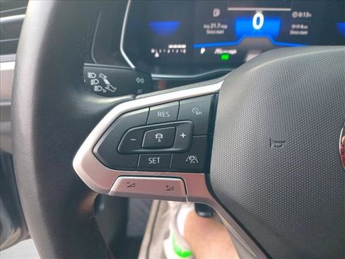 Used 2023 Volkswagen Jetta SE image 18