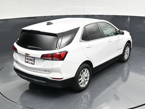 Used 2024 Chevrolet Equinox LT AWD/4WD image 46