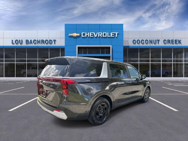 Used 2026 Kia Carnival FWD image 8