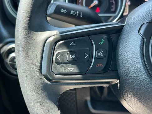 Used 2023 Jeep Gladiator Willys image 21