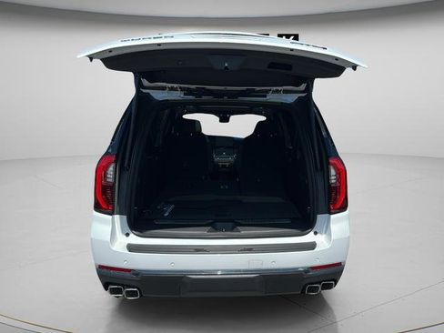 New 2026 GMC Yukon XL AT4 w/ AT4 Premium Package AWD/4WD image 12