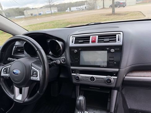Used 2016 Subaru Outback 2.5i Limited AWD/4WD image 12