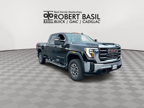 Used 2025 GMC Sierra 2500 SLE w/ SLE Value Package; AWD/4WD image 2