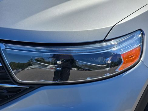 Used 2021 Ford Explorer XLT image 28