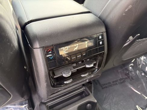Used 2021 Jeep Grand Cherokee L Laredo AWD/4WD image 30