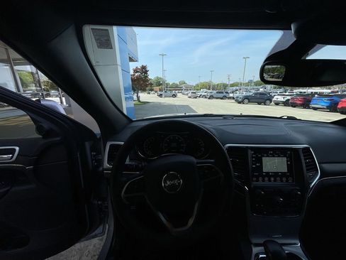 Used 2018 Jeep Grand Cherokee Limited RWD image 10
