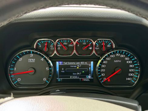 Used 2019 Chevrolet Suburban LT AWD/4WD image 26