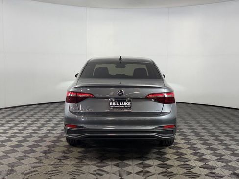 Used 2023 Volkswagen Jetta SE w/ Panoramic Sunroof Package FWD image 7