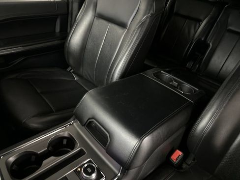 Used 2019 Ford Expedition Max XLT w/ Equipment Group 202A AWD/4WD image 64
