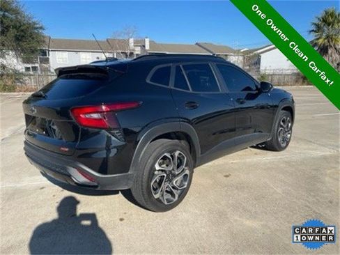 Used 2025 Chevrolet Trax RS w/ Driver Confidence Package image 3