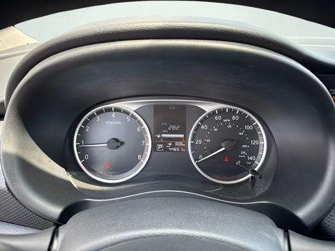 Used 2024 Nissan Kicks S FWD image 15