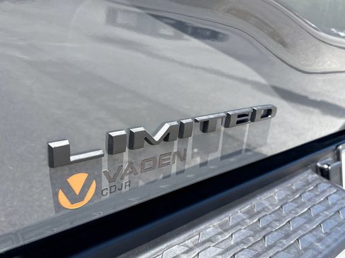 New 2026 RAM 2500 Limited AWD/4WD image 19