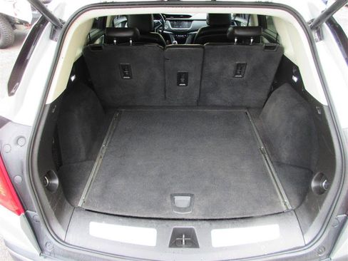 Used 2019 Cadillac XT5 Premium Luxury image 6
