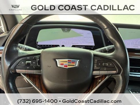 Used 2023 Cadillac Escalade ESV Premium Luxury AWD/4WD image 25