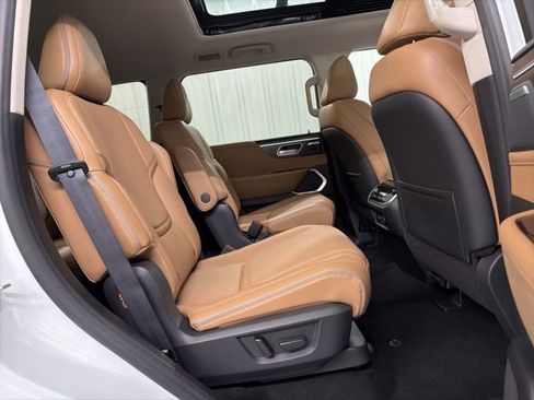 Certified 2026 INFINITI QX80 Luxe w/ Cargo Package AWD/4WD image 27