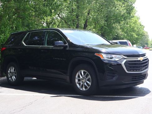Used 2018 Chevrolet Traverse LS FWD image 10