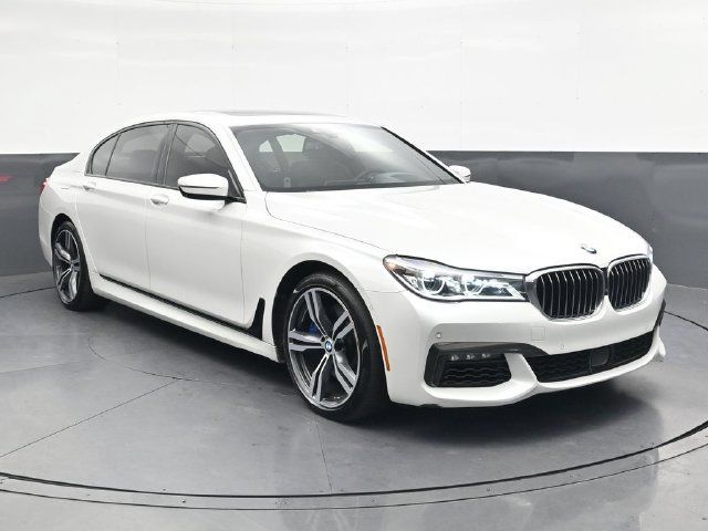 Used 2019 BMW 750i xDrive w/ Executive Package AWD/4WD image 2