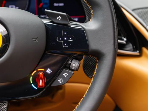 Certified 2025 Ferrari Roma Spider RWD image 22