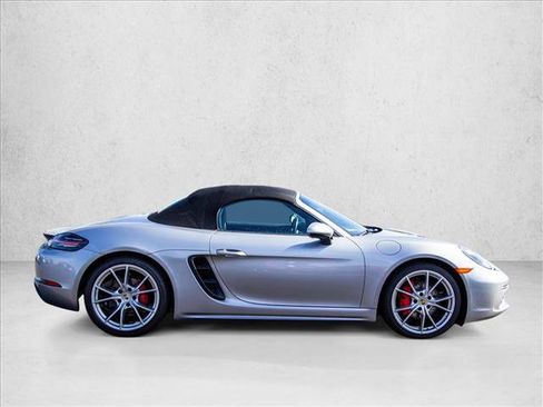 Used 2017 Porsche 718 Boxster S RWD image 4