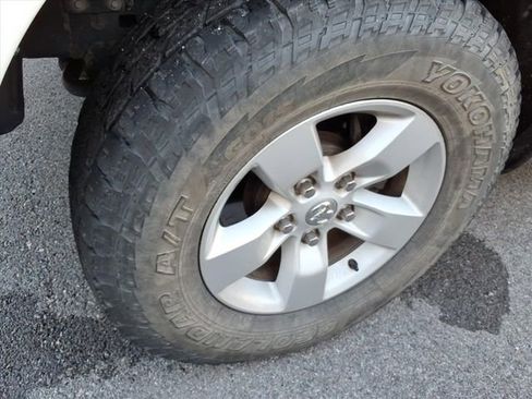 Used 2023 RAM 1500 Classic SLT w/ Electronics Group AWD/4WD image 4