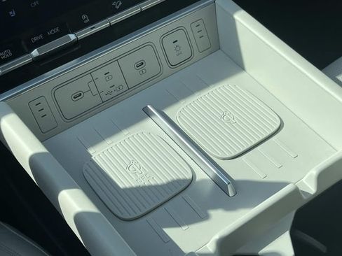 Used 2024 Hyundai Santa Fe Calligraphy FWD image 38