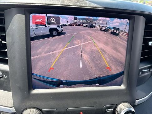 Used 2022 RAM 1500 Big Horn AWD/4WD image 17