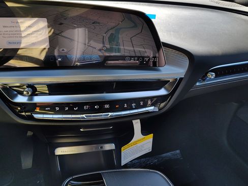 New 2026 Cadillac Lyriq Premium Luxury image 19