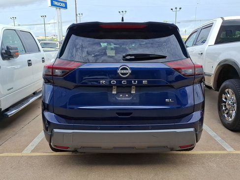 Used 2026 Nissan Rogue SL FWD image 8