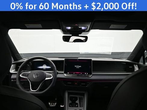 New 2026 Volkswagen Tiguan SE R-Line image 3